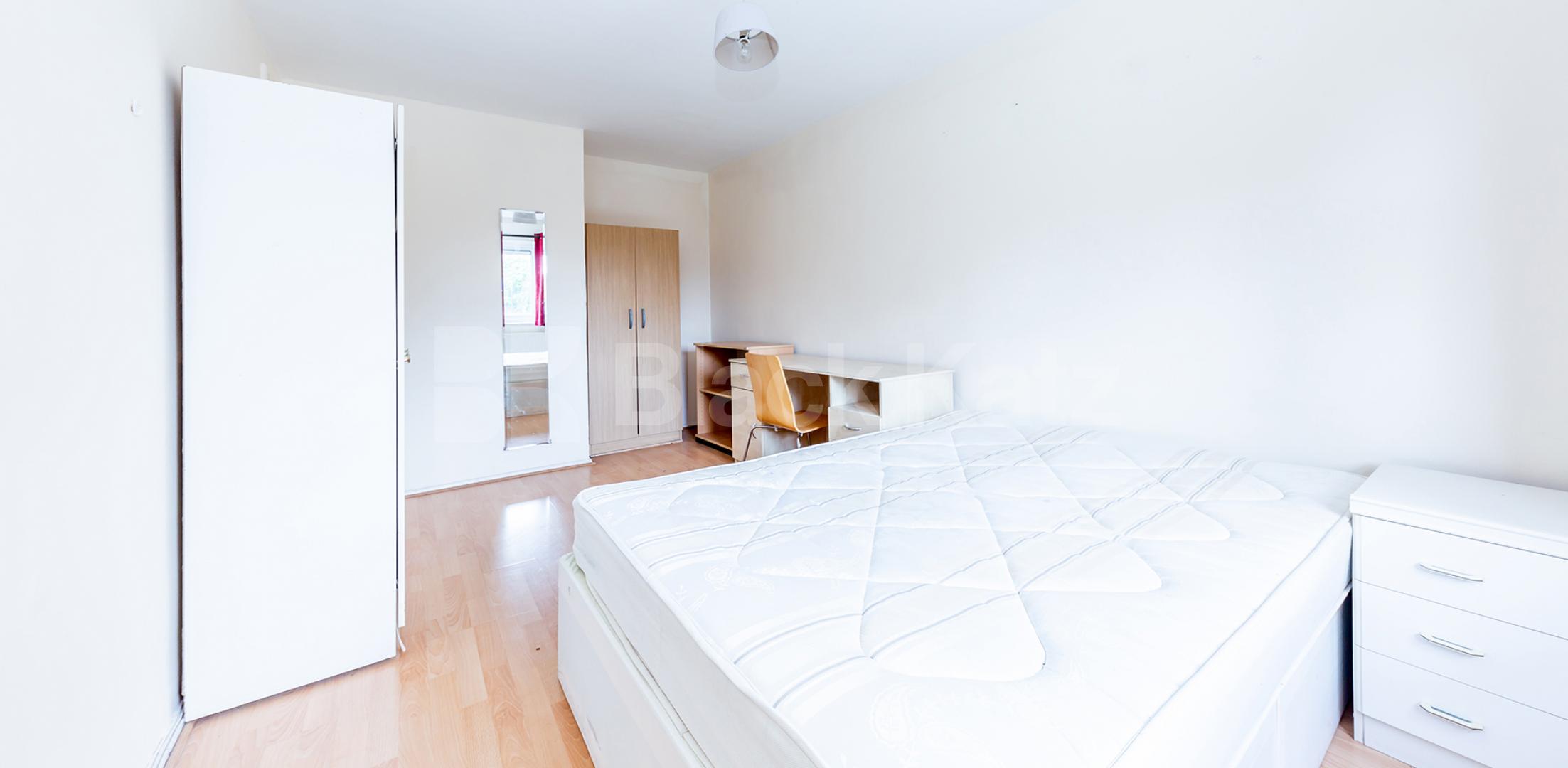 Spacious 3 bed to let in the heart of Camden  Castle Road, Camden